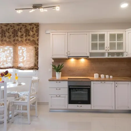 2 Bedroom Gorgeous In